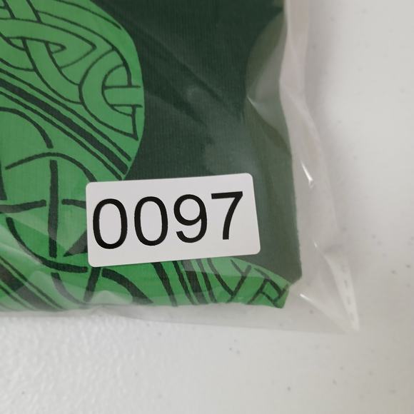 St. Patrick's Day Sweater Women Small Celtic Clover Green Shamrock Lucky Irish - Picture 9 of 10